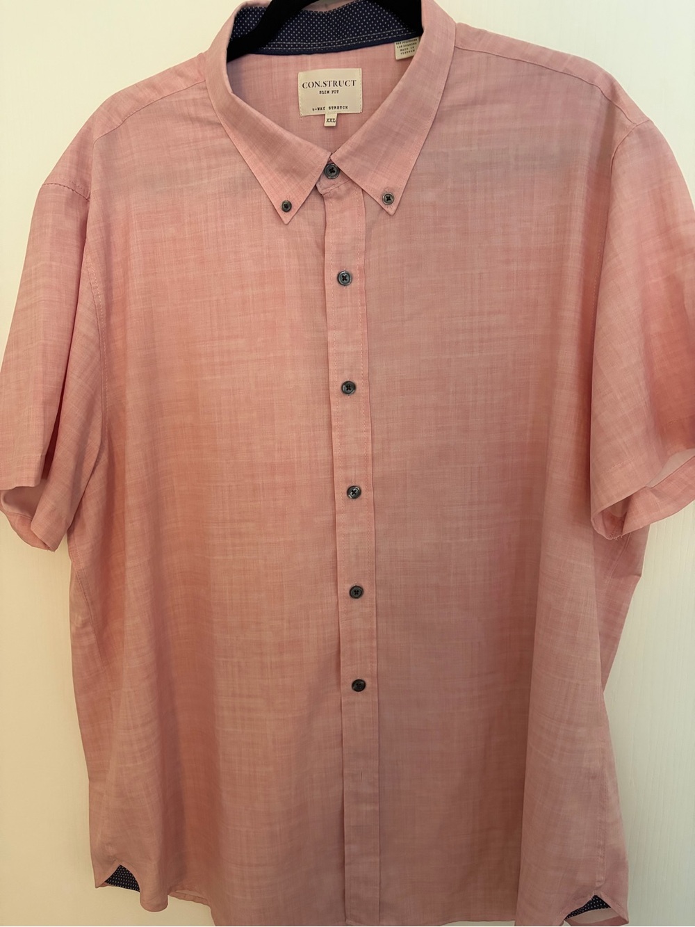 Men's Short-Sleeve Button-Down Shirt in Light Pink